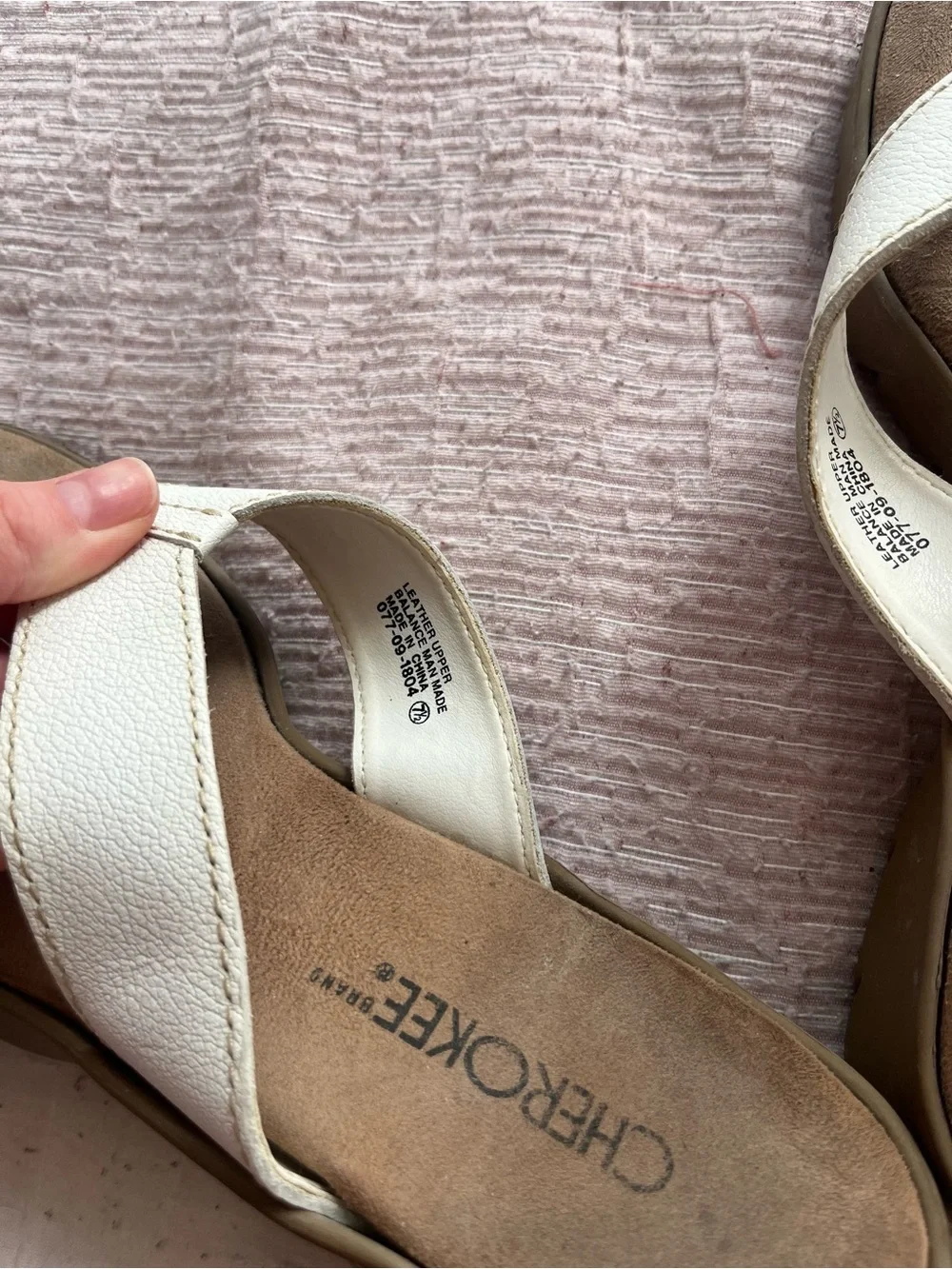 Y2K 2000s style White Thong Platform Sandals Cherokee Size 7.5